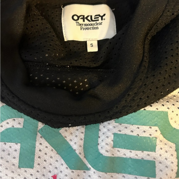 Oakley Mesh Long Sleeve Crewneck - Picture 3 of 4